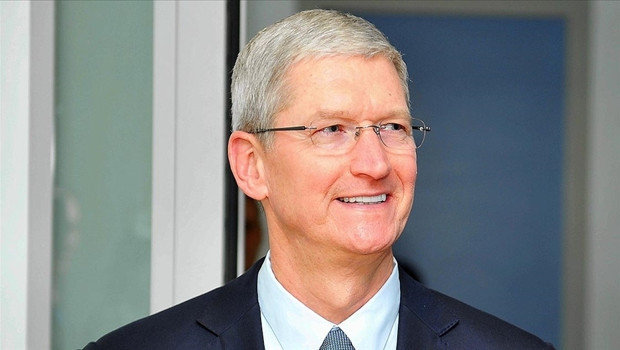 Apple'da bir dönem sona erdi… Tim Cook görevini bırakıyor